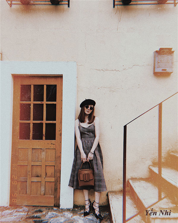 Sau một thời gian dài vắng bóng, mũ nồi đã trở lại và là món phụ kiện đang được cả sao ngoại lẫn sao Việt ưa chuộng, nhiệt tình lăng xê.