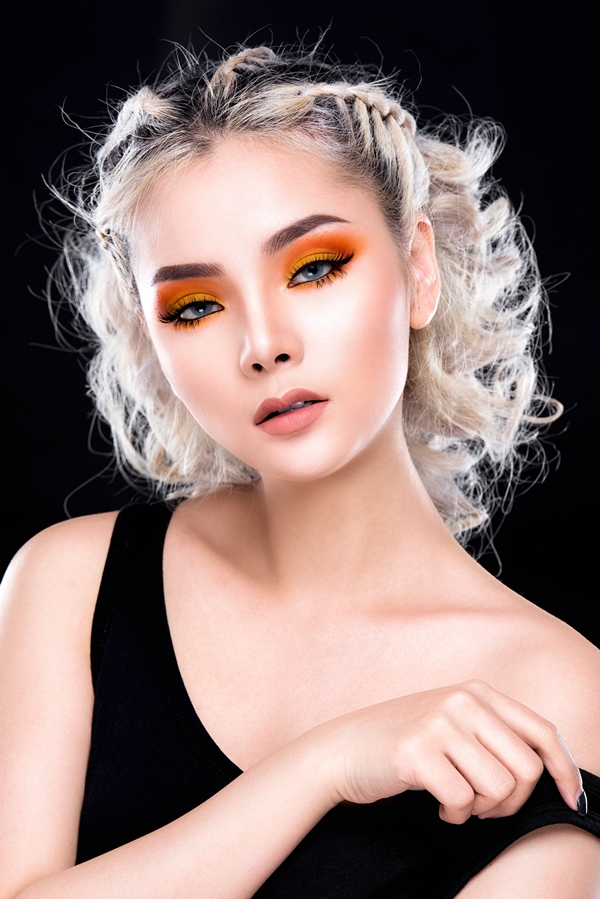 Cặp đôi màu cam và vàng mang đến vẻ đẹp rực rỡ.