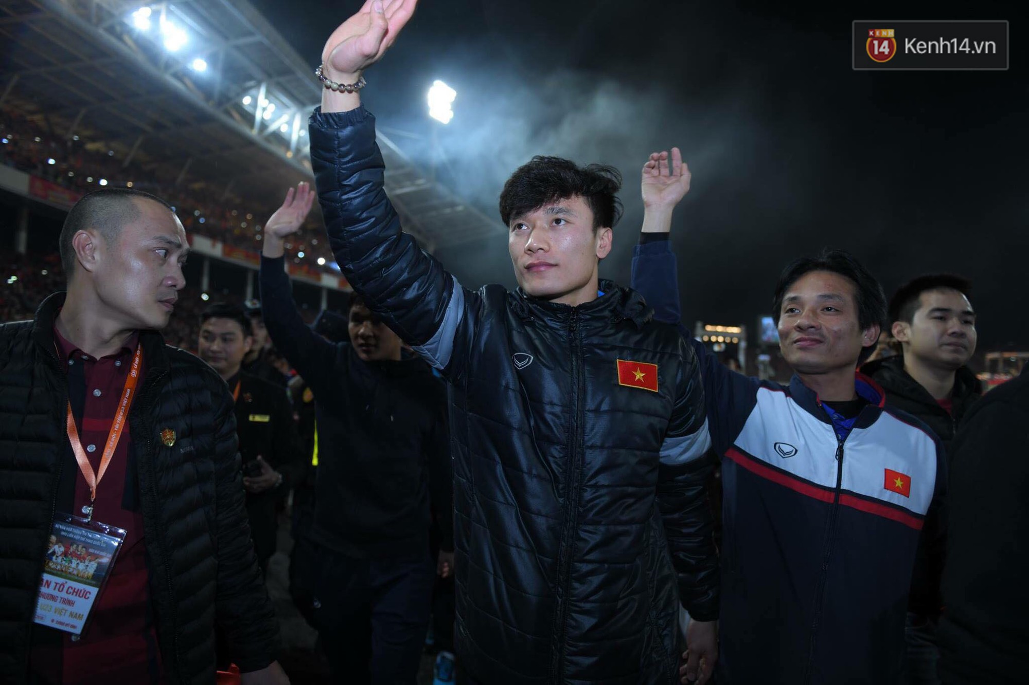 Những khoảnh khắc không góc chết của dàn cầu thủ cực phẩm U23 trong Gala vinh danh - Ảnh 1. Những khoảnh khắc không góc chết của dàn cầu thủ cực phẩm U23 trong Gala vinh danh - Ảnh 1.