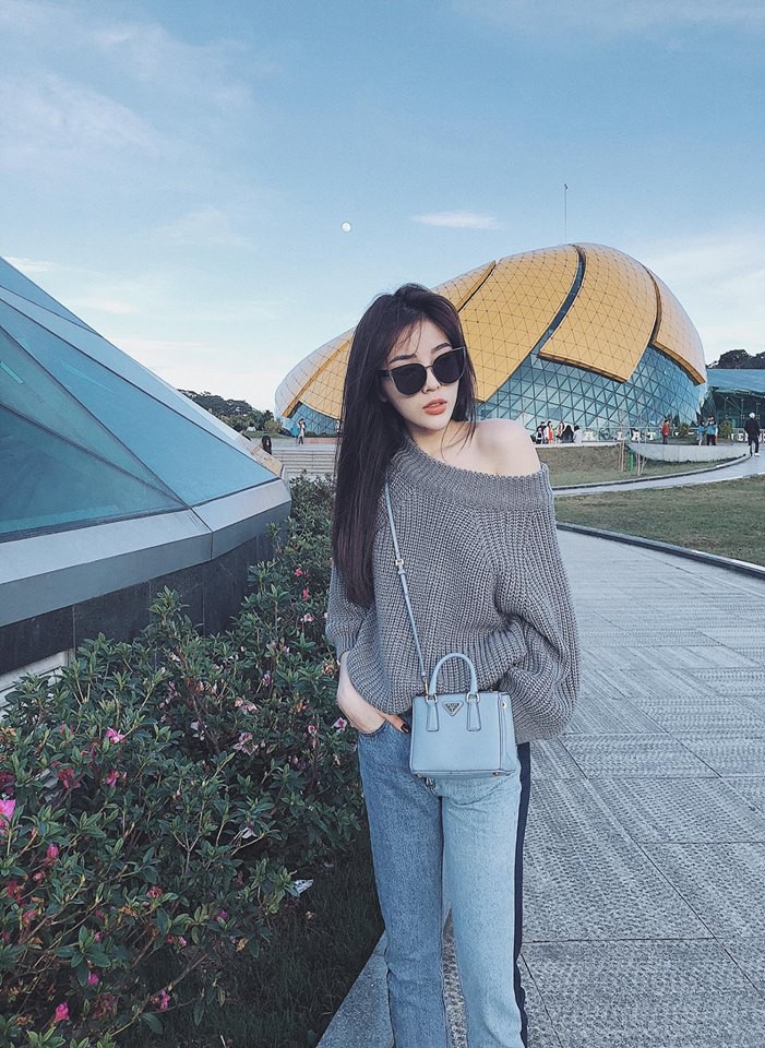 Giao điểm 2017-2018: Sao Việt ăn mặc đơn giản thoải mái, các hot girl thì vẫn lên đồ chất lừ! - Ảnh 1. Giao điểm 2017-2018: Sao Việt ăn mặc đơn giản thoải mái, các hot girl thì vẫn lên đồ chất lừ! - Ảnh 1.