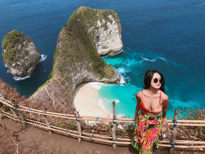Bãi biển Kelingking là một trong những bãi biển đẹp nhất hành tinh, được mệnh danh là khủng long bạo chúa với địa hình hiểm trở