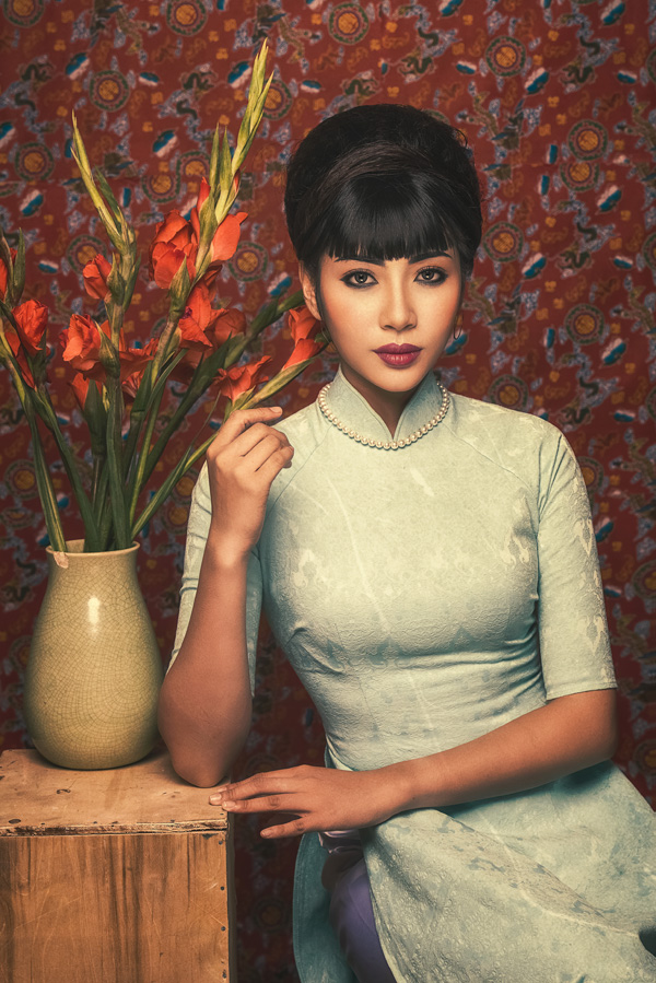 Đặng Thu Thảo hóa Cô Ba Sài Gòn với style trang điểm cổ điển 