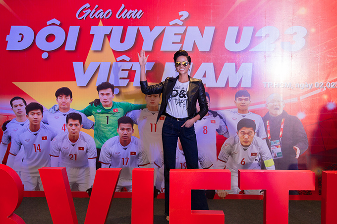 HHen Niê, Mr. Đàm hào hứng gặp tuyển U23 Việt Nam ở Sài Gòn