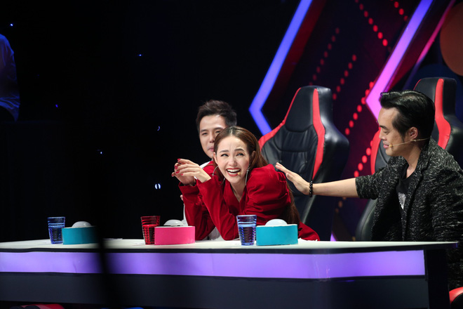 Không được tác hợp, cặp đôi phá luật BTC, tự chạy đến gặp nhau trong show hẹn hò - Ảnh 1.