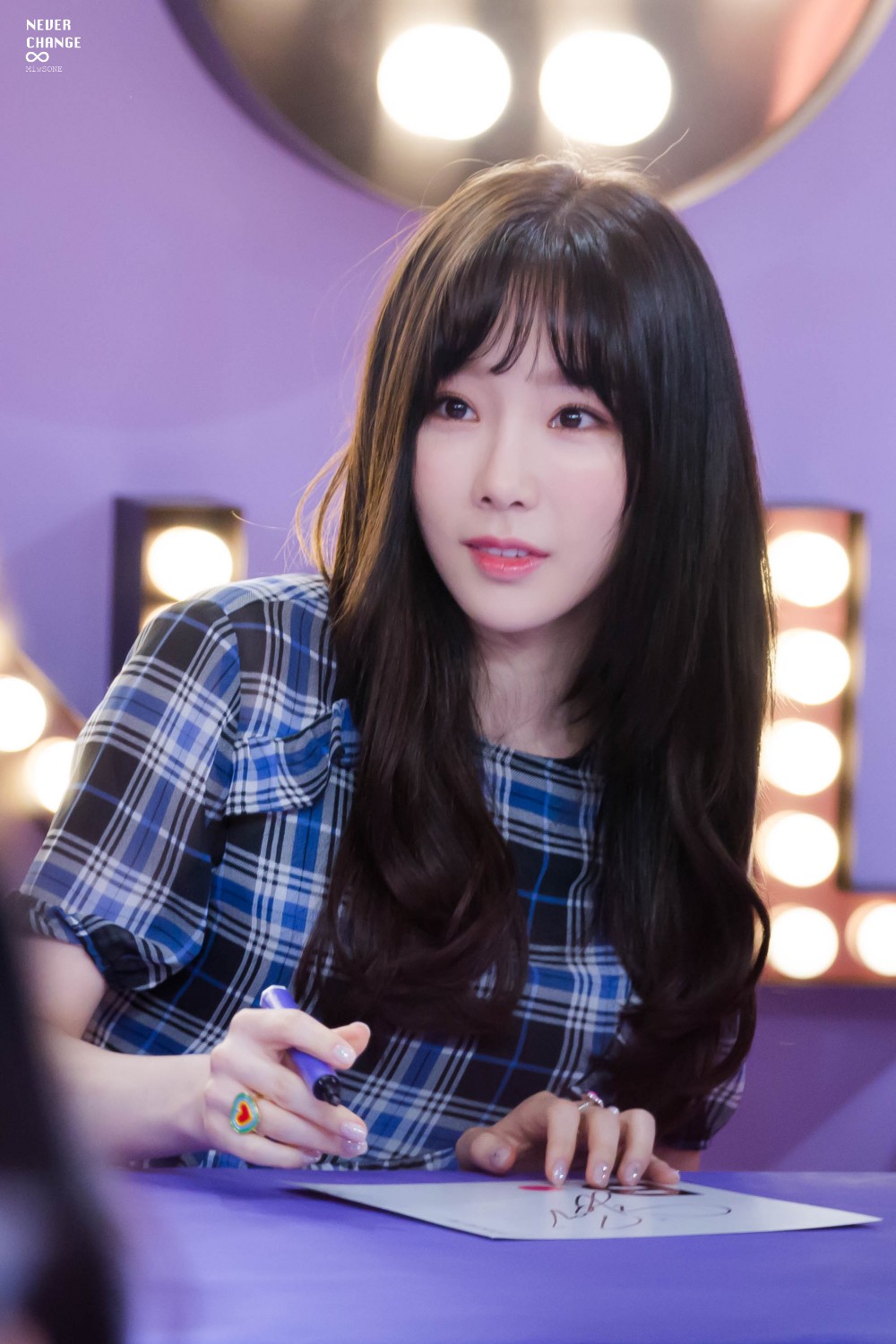 Mặc đẹp suốt ngày, sao Taeyeon lại chọn đúng váy như quả cầu lông để mặc trong sinh nhật thế này - Ảnh 1. Mặc đẹp suốt ngày, sao Taeyeon lại chọn đúng váy như quả cầu lông để mặc trong sinh nhật thế này - Ảnh 1.