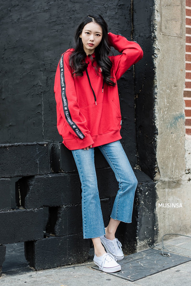 Giới trẻ Hàn hay ghê, mix đồ siêu đơn giản nhưng cool hết mức, ngắm hoài không chán - Ảnh 1. Giới trẻ Hàn hay ghê, mix đồ siêu đơn giản nhưng cool hết mức, ngắm hoài không chán - Ảnh 1.
