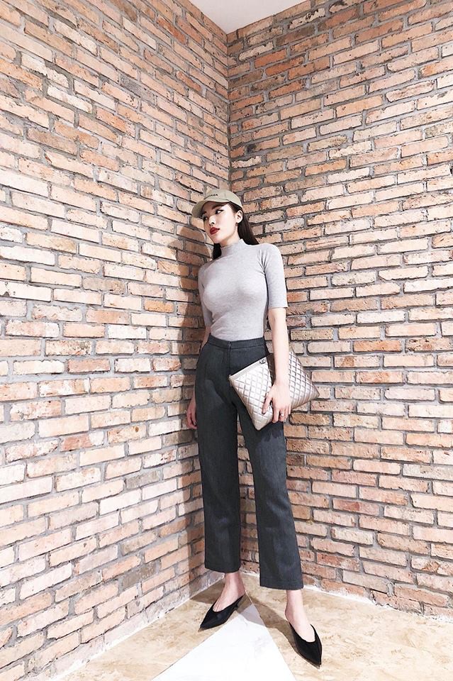 Cùng diện áo hè: Hà Hồ và Kỳ Duyên phô trương vòng 1 nở nang, Minh Hằng thì chỉ vừa đủ dùng - Ảnh 1. Cùng diện áo hè: Hà Hồ và Kỳ Duyên phô trương vòng 1 nở nang, Minh Hằng thì chỉ vừa đủ dùng - Ảnh 1.
